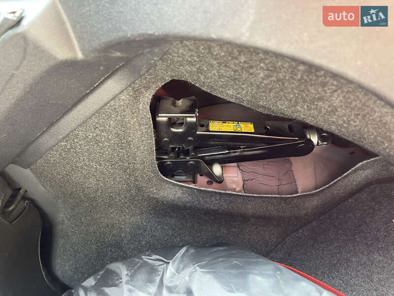Хетчбек Toyota Auris 2011 в Львові