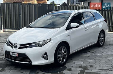 Универсал Toyota Auris 2015 в Луцке