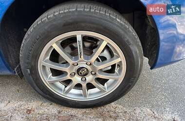 Хетчбек Toyota Auris 2010 в 