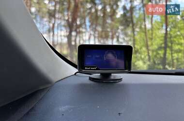 Хетчбек Toyota Auris 2010 в 
