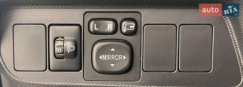 Хэтчбек Toyota Auris 2012 в Львове