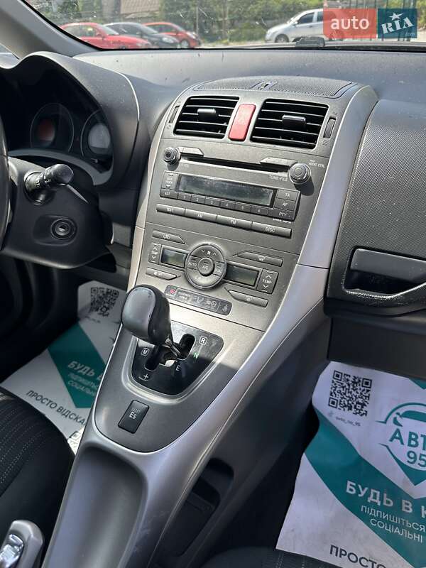Хетчбек Toyota Auris 2008 в Кривому Розі
