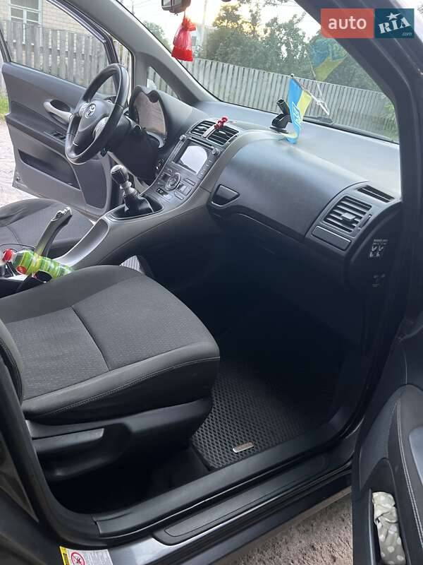 Хетчбек Toyota Auris 2007 в Коростишеві