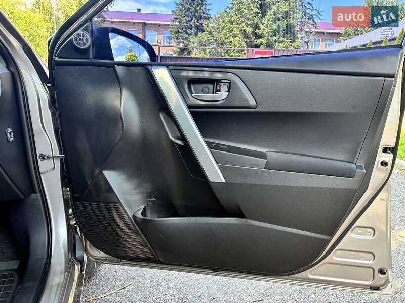 Хэтчбек Toyota Auris 2013 в Черкассах фото 8 Хэтчбек Toyota Auris 2013 в Черкассах