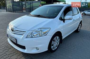 Хэтчбек Toyota Auris 2011 в Днепре
