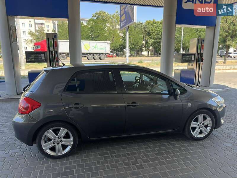 Хэтчбек Toyota Auris 2007 в Николаеве