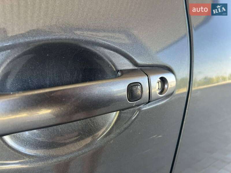 Хэтчбек Toyota Auris 2007 в Николаеве