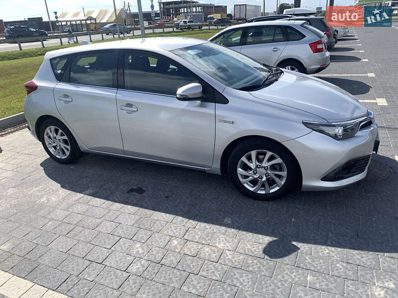 Універсал Toyota Auris 2016 в Львові