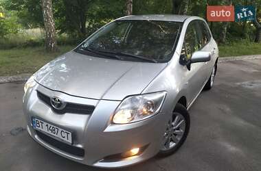 Хэтчбек Toyota Auris 2007 в Прилуках