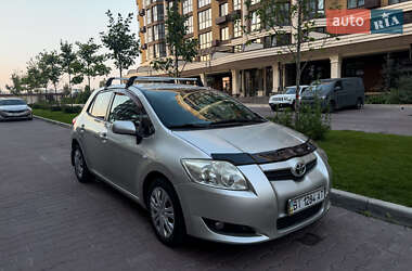 Хэтчбек Toyota Auris 2007 в Киеве