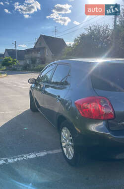 Хэтчбек Toyota Auris 2007 в 