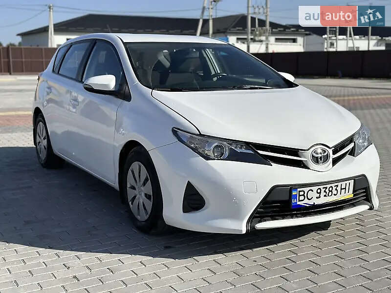 Toyota Auris 2014