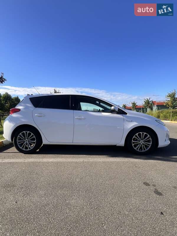 Хетчбек Toyota Auris 2013 в Києві фото 5 Хетчбек Toyota Auris 2013 в Києві