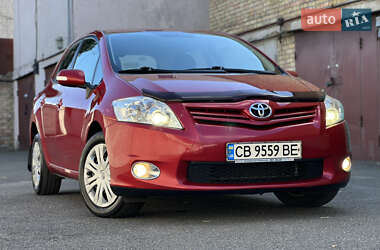 Хетчбек Toyota Auris 2010 в Києві