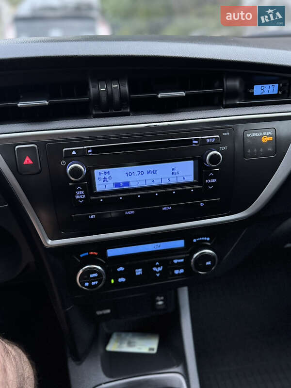 Хэтчбек Toyota Auris 2013 в Хмельницком фото 2 Хэтчбек Toyota Auris 2013 в Хмельницком