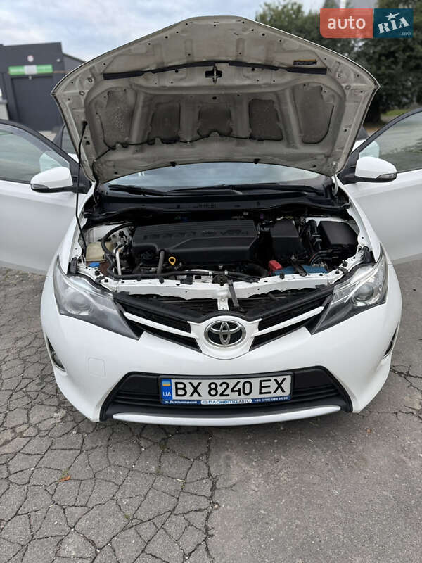 Хэтчбек Toyota Auris 2013 в Хмельницком фото 14 Хэтчбек Toyota Auris 2013 в Хмельницком