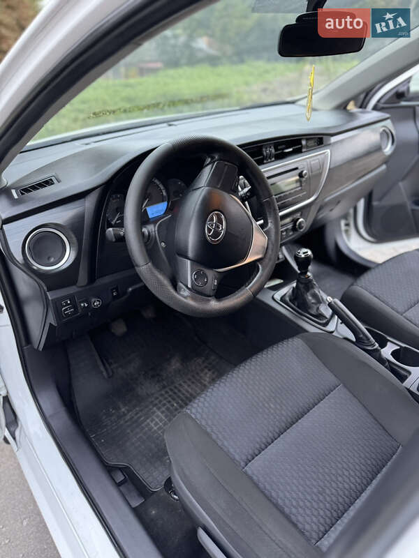 Хэтчбек Toyota Auris 2013 в Хмельницком фото 30 Хэтчбек Toyota Auris 2013 в Хмельницком