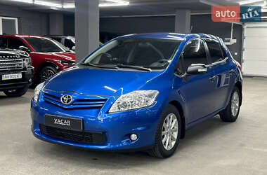 Хэтчбек Toyota Auris 2011 в Харькове