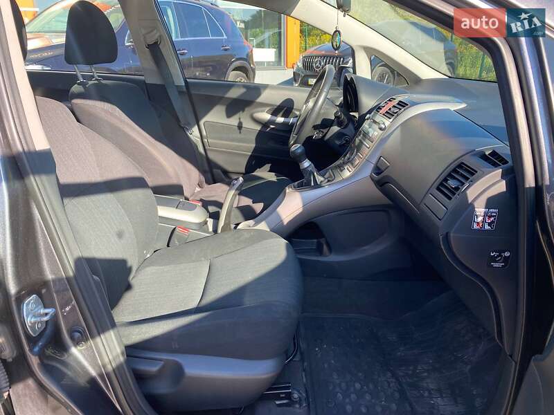 Хэтчбек Toyota Auris 2008 в Львове