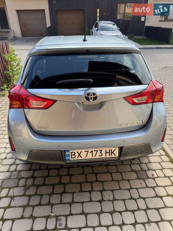 Хэтчбек Toyota Auris 2013 в Хмельницком