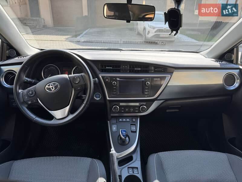 Хэтчбек Toyota Auris 2013 в Хмельницком