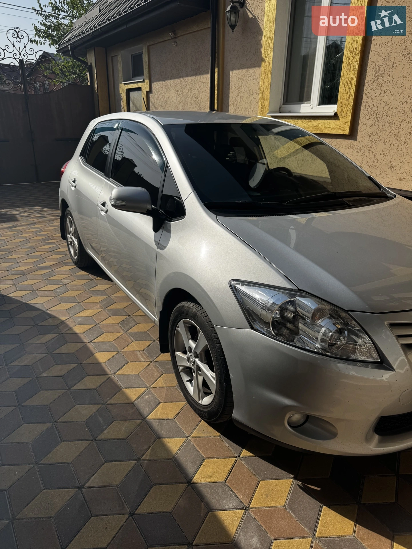 2011 Toyota Auris - мініатюра 6