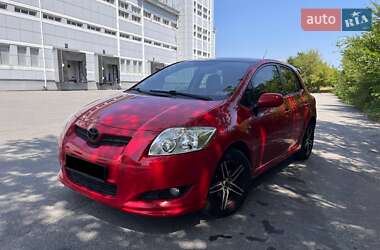Хетчбек Toyota Auris 2008 в Дніпрі