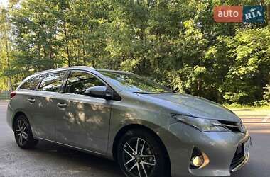 Універсал Toyota Auris 2014 в Житомирі
