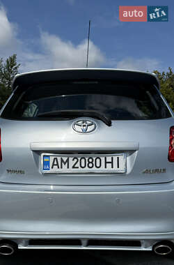 Хэтчбек Toyota Auris 2008 в 