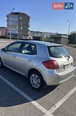 Хэтчбек Toyota Auris 2008 в 