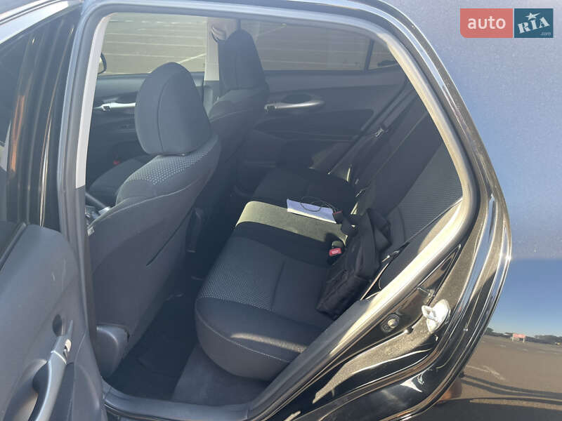 Хэтчбек Toyota Auris 2011 в Одессе