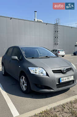 Хэтчбек Toyota Auris 2008 в 