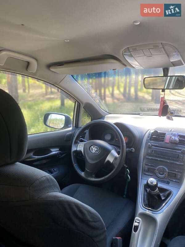 Хэтчбек Toyota Auris 2007 в Ирпене