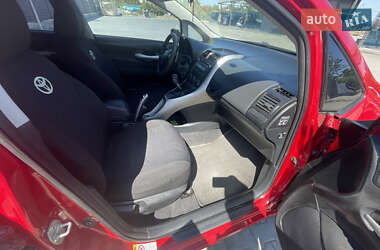 Хэтчбек Toyota Auris 2007 в 