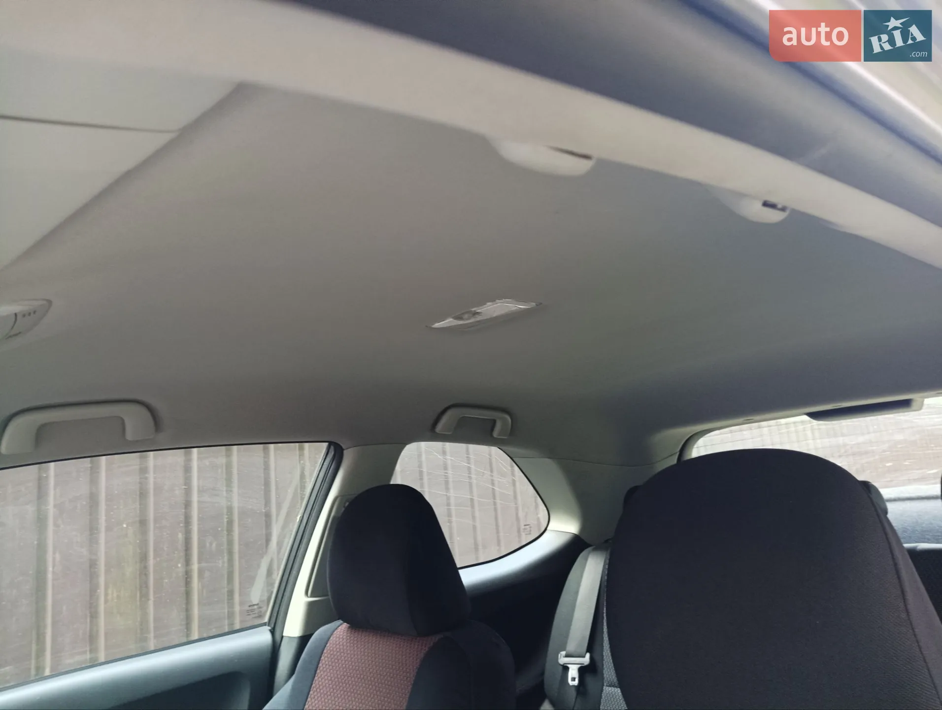 2010 Toyota Auris - мініатюра 3