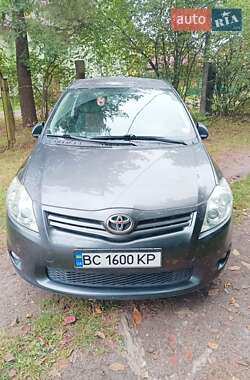 Хэтчбек Toyota Auris 2010 в Львове