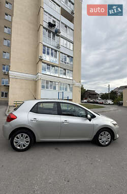 Хэтчбек Toyota Auris 2007 в 