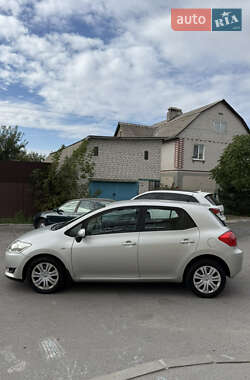 Хэтчбек Toyota Auris 2007 в 