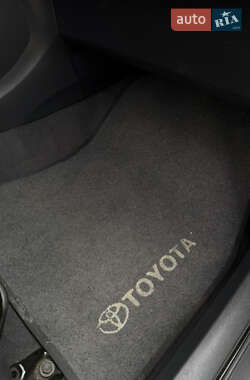 Хэтчбек Toyota Auris 2007 в 