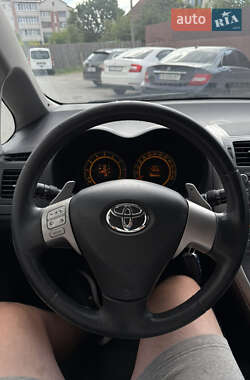 Хэтчбек Toyota Auris 2007 в 