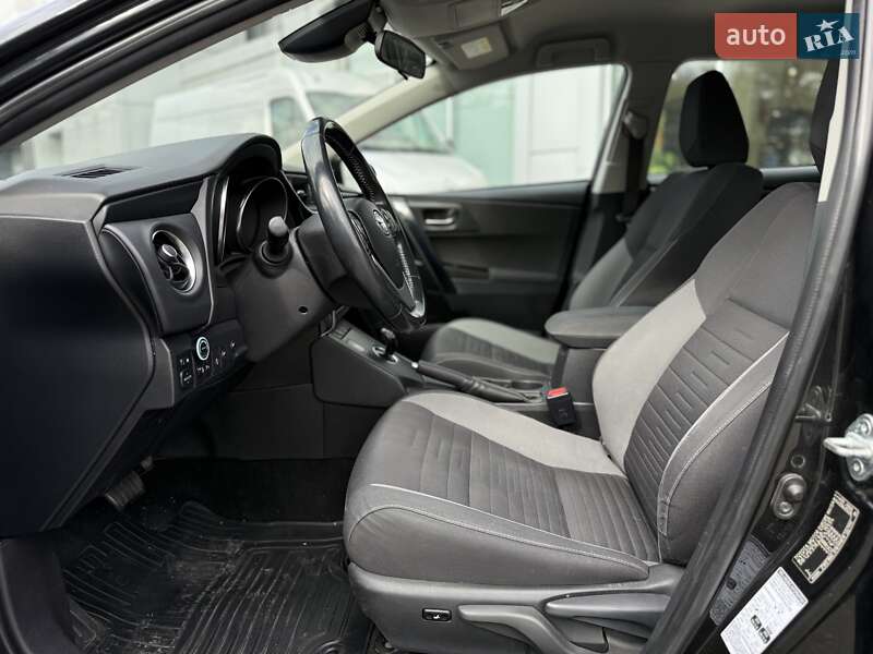 Універсал Toyota Auris 2018 в Києві фото 13 Універсал Toyota Auris 2018 в Києві