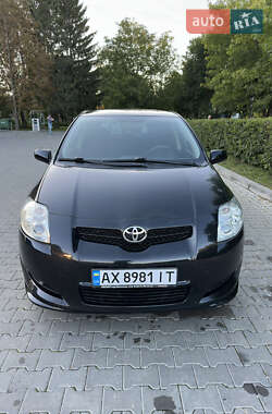 Хэтчбек Toyota Auris 2007 в Черновцах