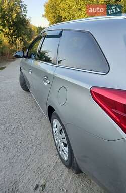 Универсал Toyota Auris 2014 в 