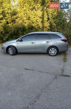Универсал Toyota Auris 2014 в 