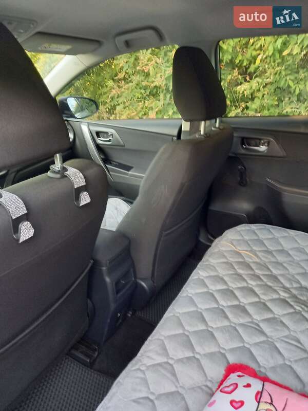 Универсал Toyota Auris 2014 в Обухове