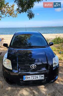 Хэтчбек Toyota Auris 2008 в 