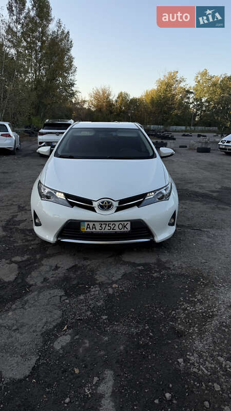 Хетчбек Toyota Auris 2014 в Василькові