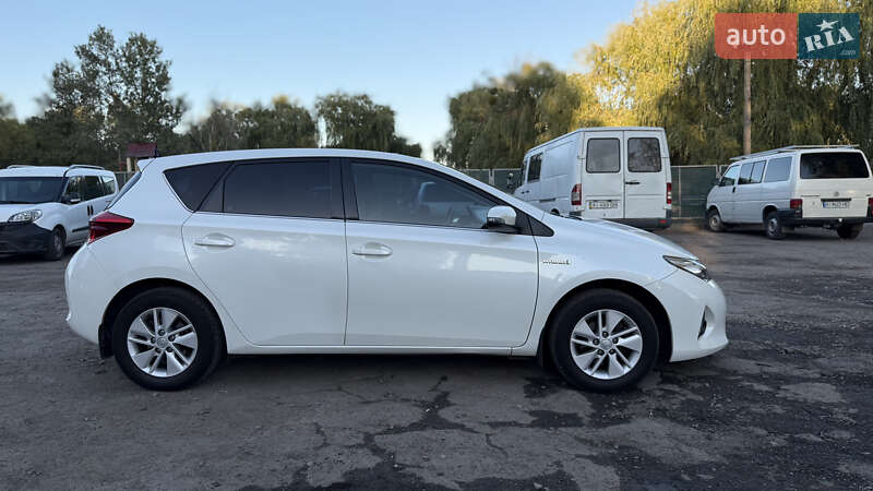 Хетчбек Toyota Auris 2014 в Василькові