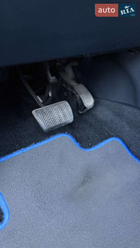 Хетчбек Toyota Auris 2014 в Василькові