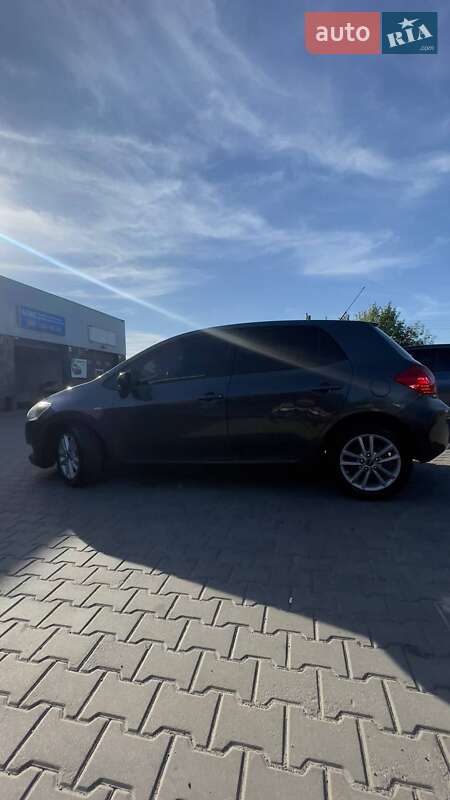 Хетчбек Toyota Auris 2008 в Луцьку
